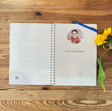 Lade das Bild in den Galerie-Viewer, Workbook: "Aus dem Vollen schöpfen" – dein Selbstcoaching für deine berufliche Entwicklung ohne Stress
